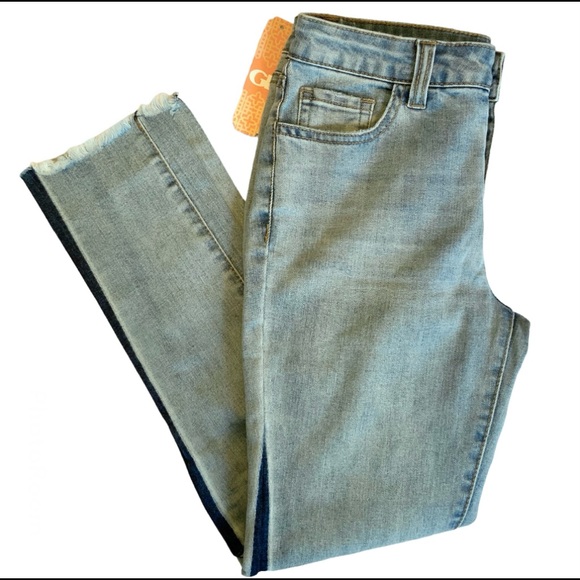 Gianni Bini Womens Jeans Sz 7 Two Toned Blue Denim Frayed Ankle Hem Skinny NWT - Picture 3 of 7